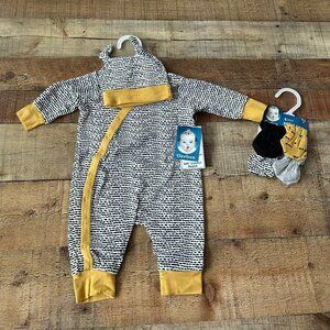 Gerber baby gender neutral unisex button up sleeper knit hat scratch mittens set